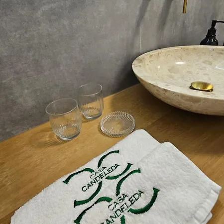 Casa *