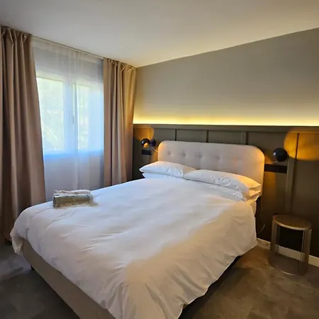 Casa *